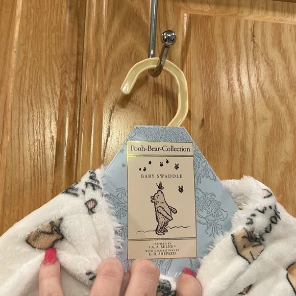 Disney Winnie the Pooh Baby Swaddle - Picture 4 of 5